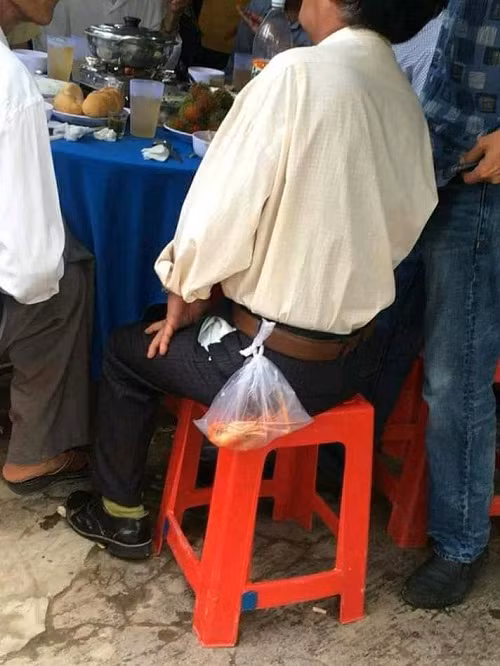 Quà nhỏ cho con. Quà nhỏ cho con.