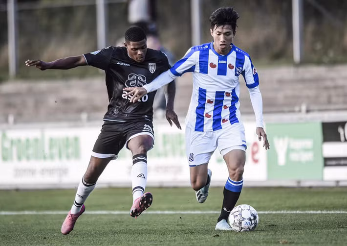 Heerenveen muốn Văn Hậu sẵn sàng để có thể ra sân ở các trận đấu chính thức từ đầu năm 2020