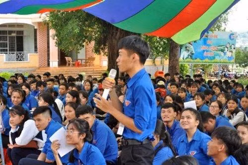 Tỉnh Đoàn Thanh Hoá tổ chức tư vấn, cung cấp thông tin về hướng nghiệp cho thanh niên trong việc lựa chọn ngành nghề đào tạo.