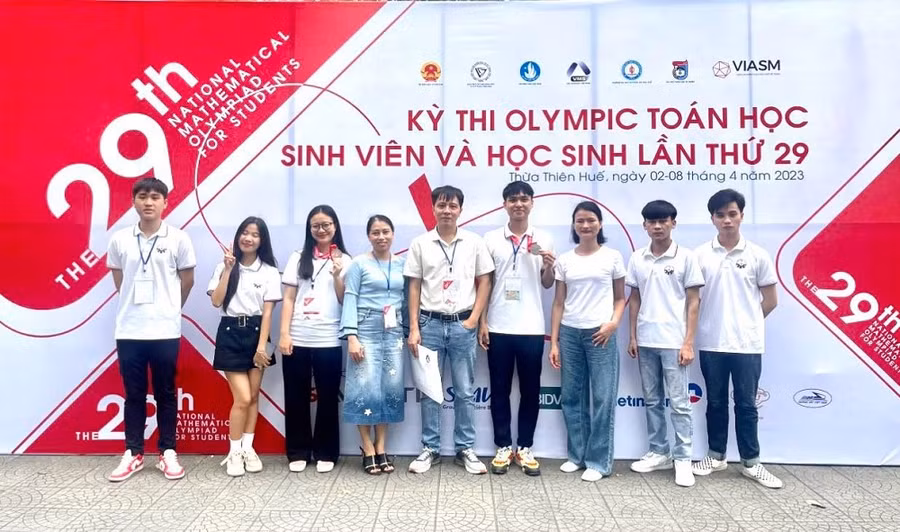 Sinh viên TNUT đoạt 4 giải thưởng tại cuộc thi Olympic Toán học sinh viên và học sinh lần thứ 29.
