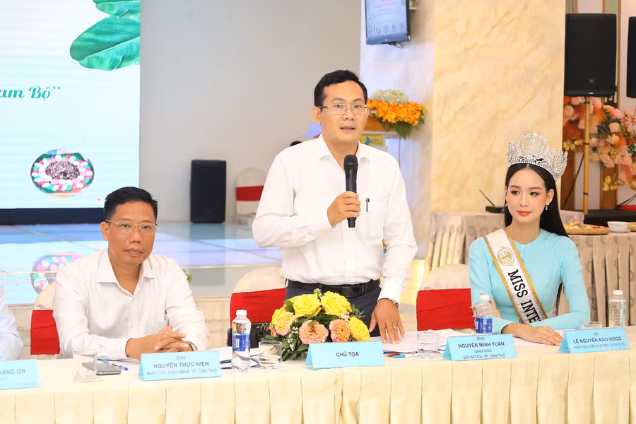 Ông Nguyễn Minh Tuấn, Giám đốc Sở Văn hóa, Thể thao và Du lịch TP Cần Thơ thông tin Lễ hội Bánh dân gian Nam bộ.