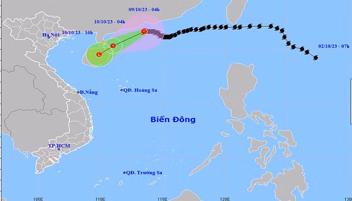 Vị trí và đường đi của bão số 4. (Ảnh: NCHMF)