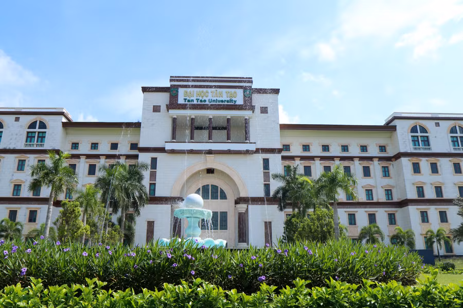 Đại học Tân Tạo - trường ĐH phi lợi nhuận chuẩn Hoa Kỳ đầu tiên tại Việt Nam.