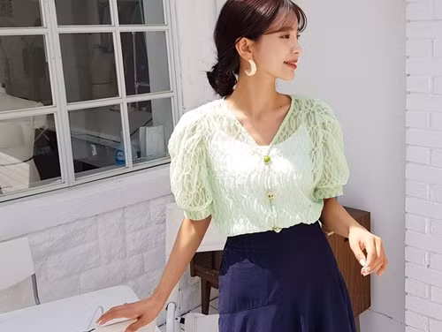 4 trang phục mùa hè tưởng mát nhưng vừa nóng vừa dễ gây sự cố