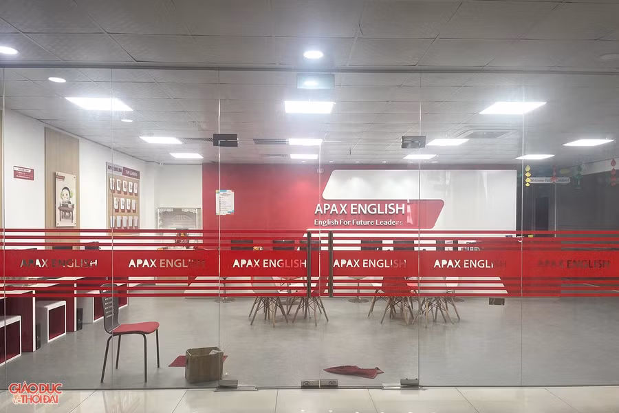 Trung tâm Anh ngữ Apax Leaders tại tầng 3 Eco City "cửa đóng, then cài" nhiều tháng nay nhưng công ty này vẫn không thanh lý hợp đồng, trả lại mặt bằng cho đối tác.