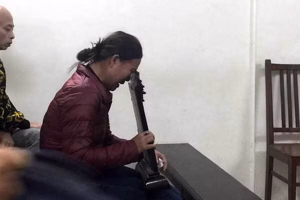 Nỗi đau người mẹ mất con Châu Việt Cường chắp tay xin lỗi mẹ cô gái xấu số