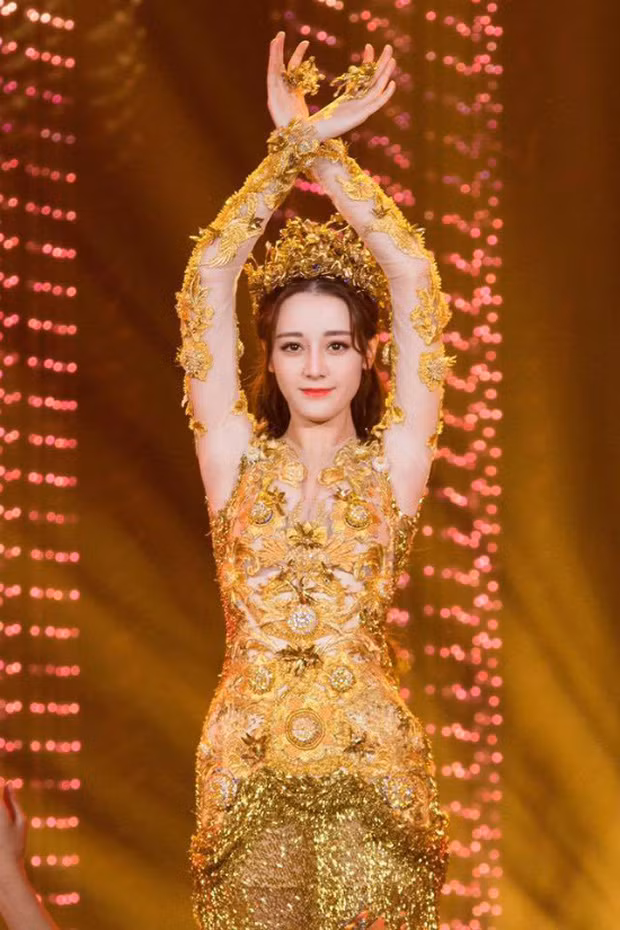 Những nữ thần Kim Ưng xinh đẹp của làng giải trí Hoa ngữ ảnh 4