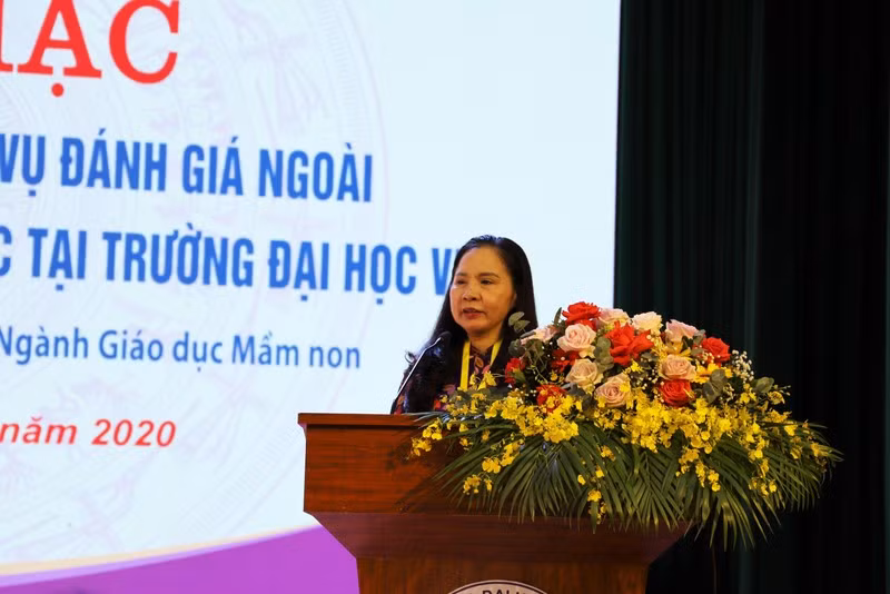 PGS.TS. Nguyễn Phương Nga - Giám đốc Trung tâm KĐCLGD, Hiệp hội các trường ĐHCĐVN phát biểu khai mạc đánh giá ngoài