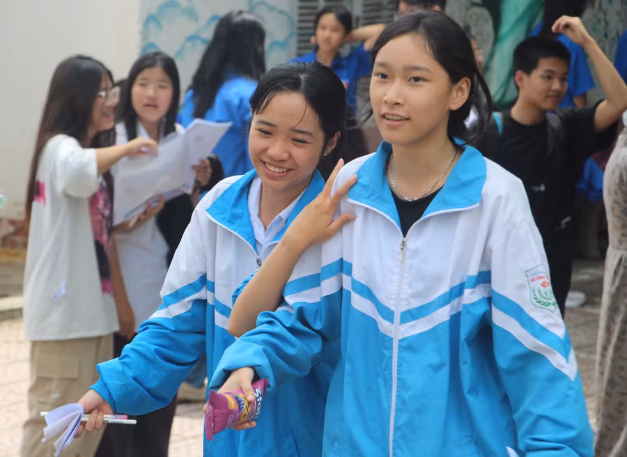 Phần lớn thí sinh đều nhận định đề thi vừa sức, sát với kiến thức ôn luyện.