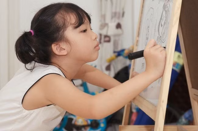 Bé dưới 7 tuổi mà có những biểu hiện này, cha mẹ nên vui mừng vì chúng sẽ rất thông minh