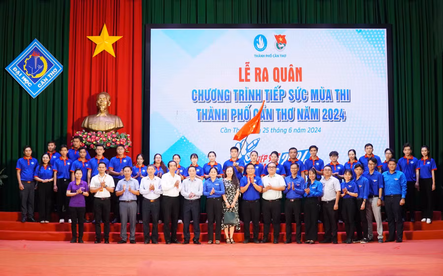 Các đơn vị ra quân chương trình Tiếp sức mùa thi TP Cần Thơ năm 2024. Các đơn vị ra quân chương trình Tiếp sức mùa thi TP Cần Thơ năm 2024.