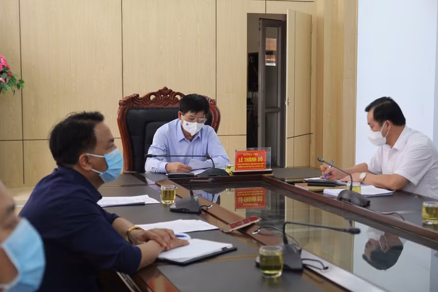 Ông Lê Thành Đô - Chủ tịch UBND tỉnh Điện Biên chủ trì tại điểm cầu Điện Biên