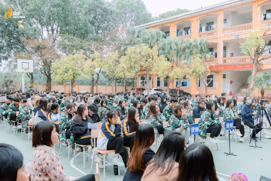 Chương trình thu hút sự tham dự của đông đảo học sinh trong trường