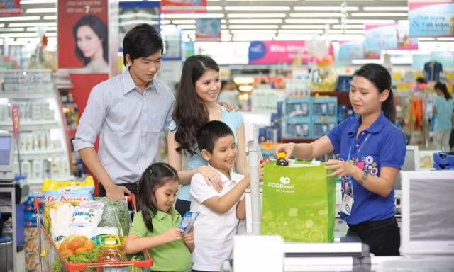 Nhân lực ngành bán lẻ: Cầu đang vượt cung
