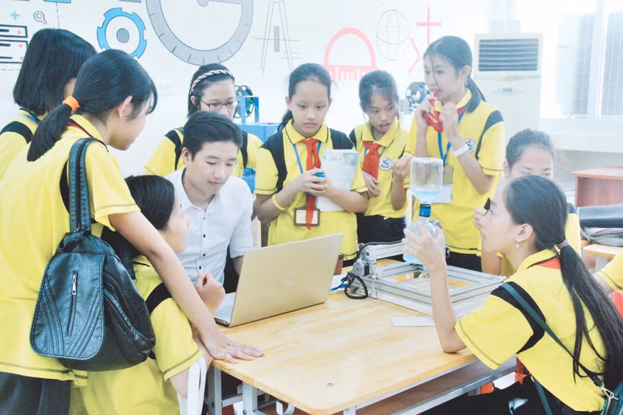 Giáo viên là người định hướng HS sáng tạo