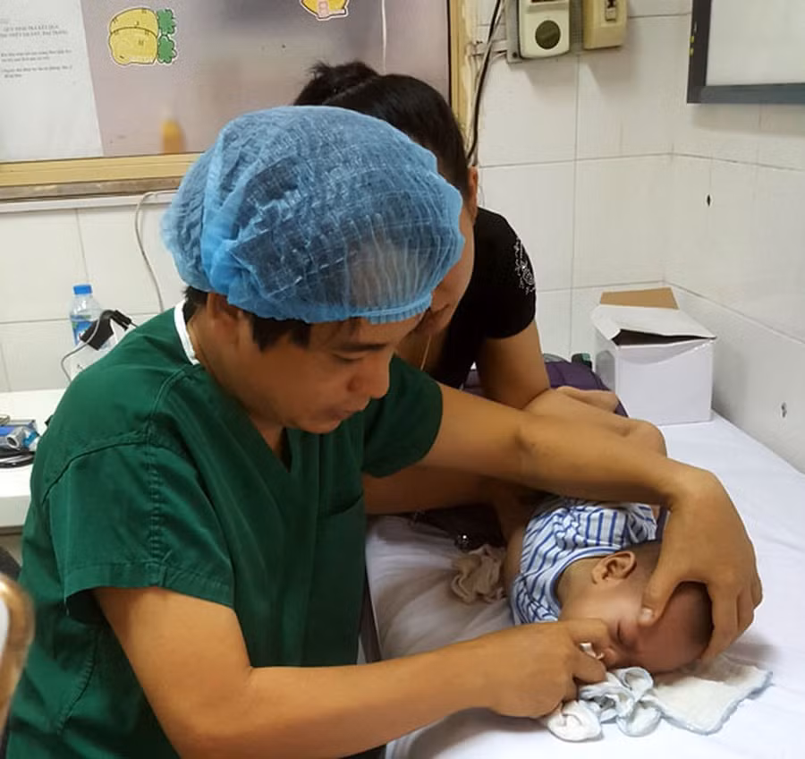Chuyên gia phổi khuyến cáo về 5 thói quen để có lá phổi khoẻ mạnh ảnh 3 Vệ sinh mũi họng sạch sẽ là cách giảm thiểu nguy cơ mắc các bệnh lý về phổi