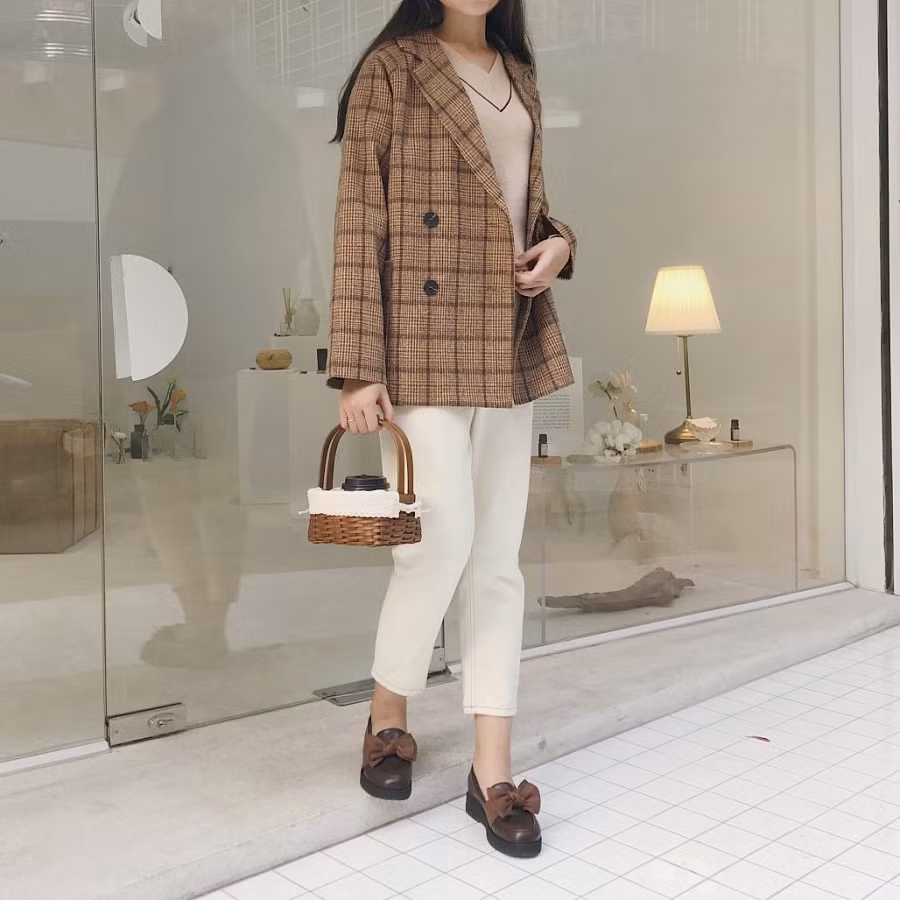 Cách phối đồ đông cực chất với họa tiết kẻ caro cho các nàng ảnh 5 Empty