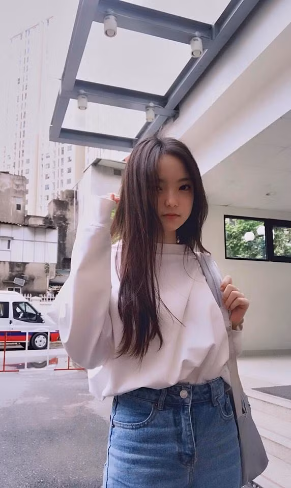 Nhà có 3 nàng tiên xinh từ chị đến em khiến ai cũng phải xuýt xoa xin làm con rể - Ảnh 9. Nhà có 3 nàng tiên xinh từ chị đến em khiến ai cũng phải xuýt xoa xin làm con rể - Ảnh 9.