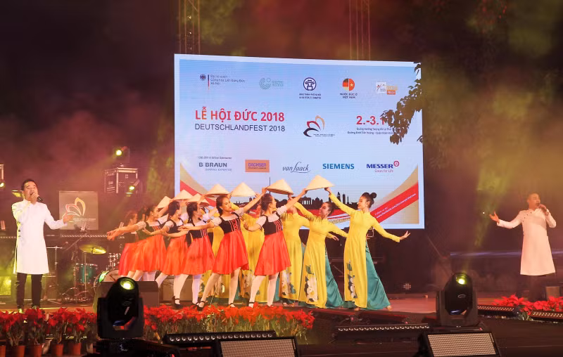 Quan hệ Việt Nam - Đức từ hôm nay mở sang trang mới