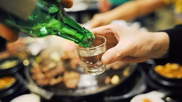 Bác sĩ chỉ rõ công thức tính “sau uống rượu bao lâu thì lái xe an toàn“ ảnh 2