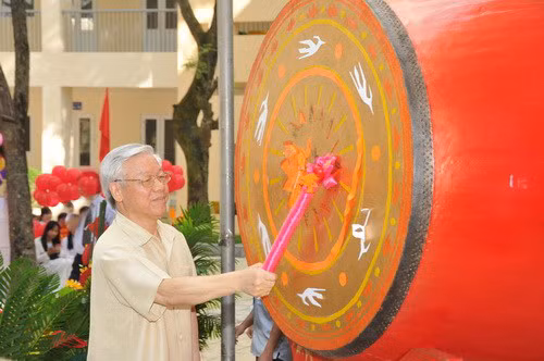 Lời căn dặn chân tình của Tổng Bí thư trong ngày khai giảng 
