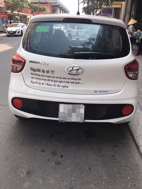 Người lạ ơi.