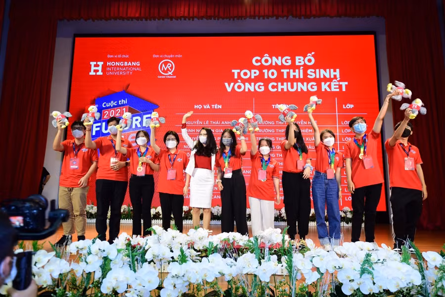 10 thí sinh lọt vào vòng chung kết cuộc thi “Future Me” được gọi tên
