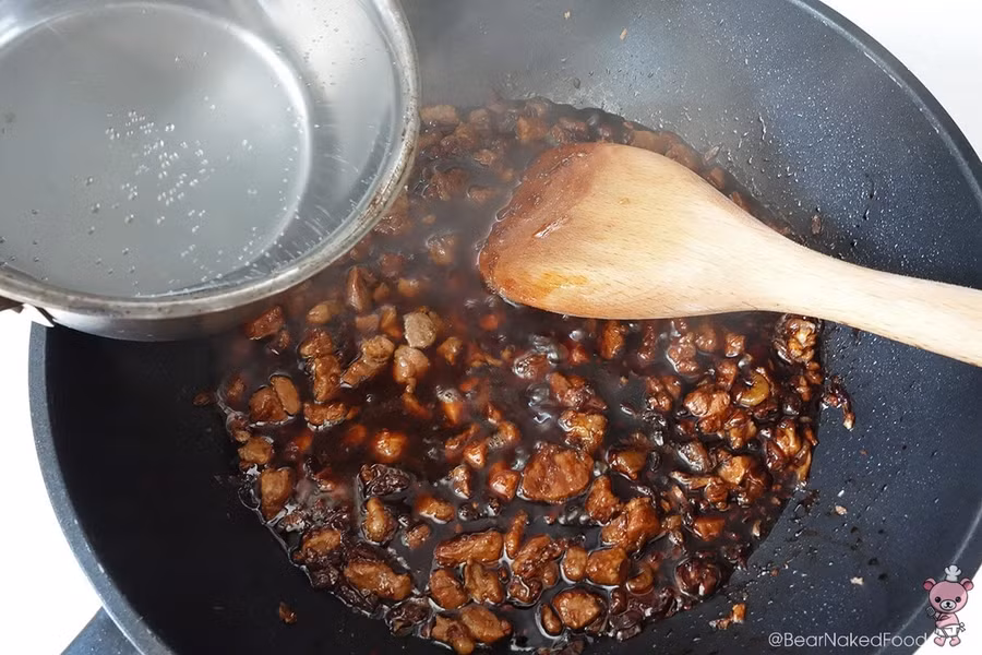 Bí quyết để làm món thịt heo kho trứng tuyệt ngon ảnh 6