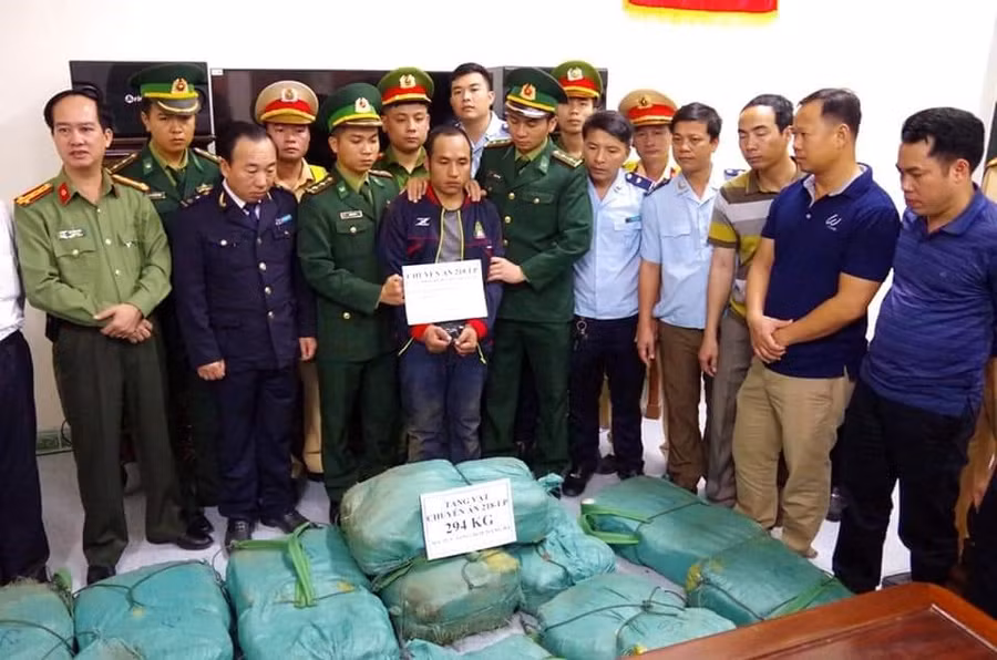 Vụ thu giữ 300 kg ma túy đá ở Hà Tĩnh: Hé lộ ông trùm bí ẩn của lô hàng trăm tỷ ảnh 4