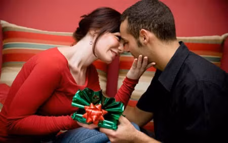 Ứng xử khôn ngoan khi chàng không tặng quà Valentine