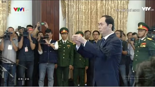 Chủ tịch nước Trần Đại Quang viếng nguyên Thủ tướng.