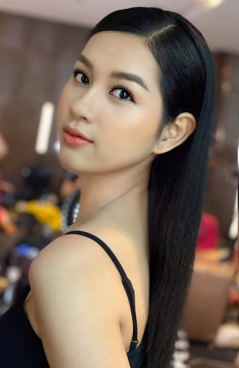 Thí sinh duy nhất được đặc cách vào thẳng chung kết Hoa hậu Hoàn vũ Việt Nam là ai? ảnh 5