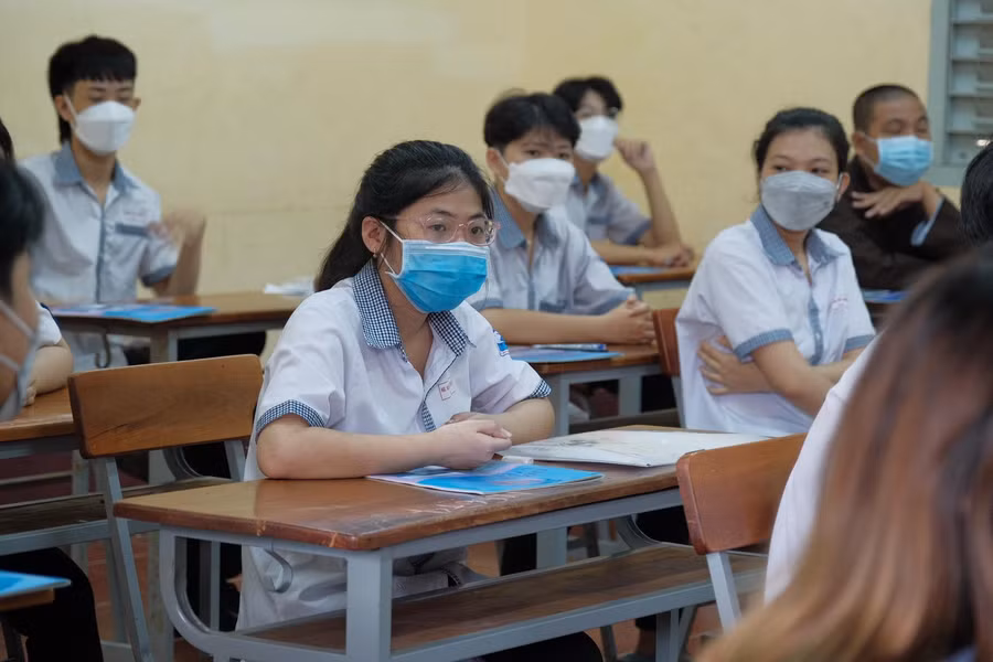 Thi bài tổ hợp Khoa học tự nhiên, Khoa học xã hội trong sáng 8/7 ảnh 49 Thi bài tổ hợp Khoa học tự nhiên, Khoa học xã hội trong sáng 8/7 ảnh 49