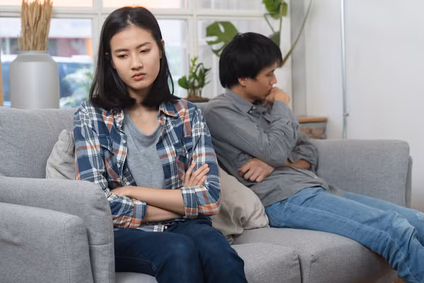 Nhưng đấy, 3 lần con đi là 3 lần tôi đau đớn như đứt từng khúc ruột. (Ảnh minh họa).