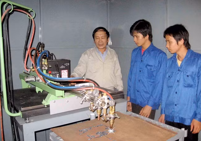 Nghề cắt gọt kim loại lên ngôi