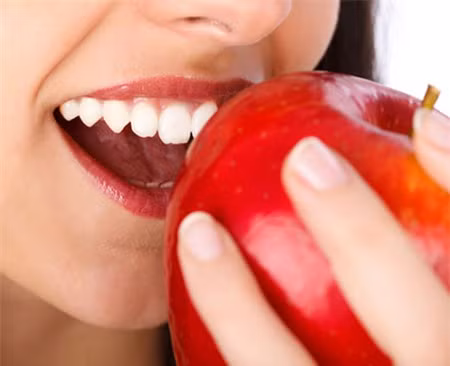Các loại thực phẩm gây hại cho răng cần tránh