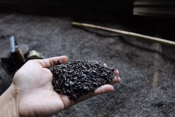 Thành phẩm cho thấy bằng mắt thường khó có thể phân biệt được đây là cà phê trộn tạp chất. Ảnh: Dân trí