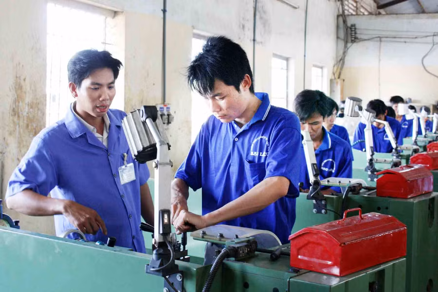 Giải bài toán nhân lực trình độ cao
