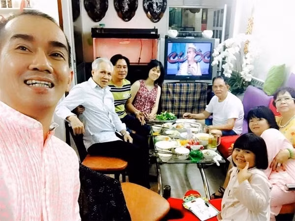 gia-dinh-lan-dau-tiet-lo-ve-suc-khoe-cua-minh-thuan-giadinhvietnam.com 3