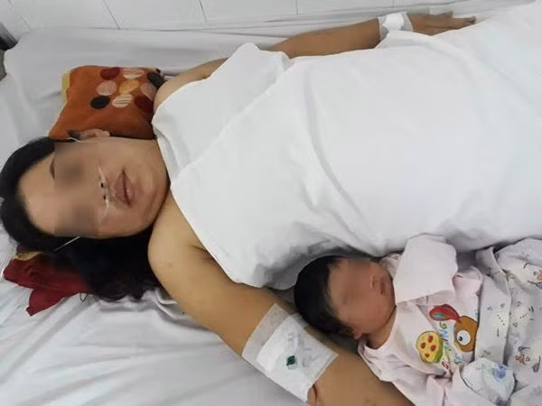 khong kham thai dinh ky, me sai gon suyt mat mang khi sinh con nang 4kg - 1