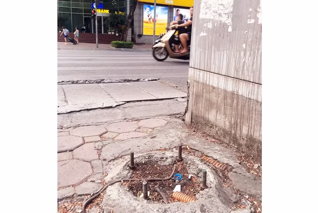 “Bàn chông” trên phố Ngô Quyền “Bàn chông” trên phố Ngô Quyền