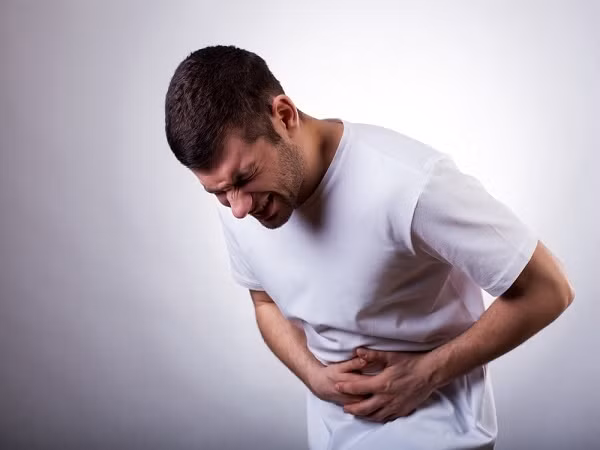 Miệng nhiều nước bọt nguyên nhân do đâu?