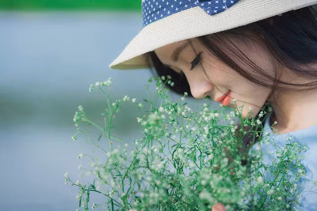 Đâu ai buồn mãi vì những người không xứng đáng. (Ảnh minh họa: Dương Minh Vương)