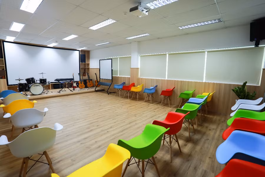 Chương trình dạy và học tiên tiến theo tiêu chuẩn Hoa Kỳ cùng cơ sở vật chất hiện đại của Asian School mang đến cho học sinh nhiều trải nghiệm thú vị.