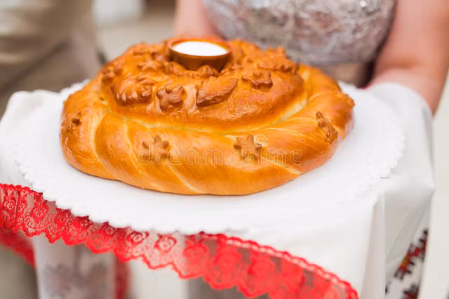 Tại sao người Nga đón khách với bánh mì và muối? ảnh 2