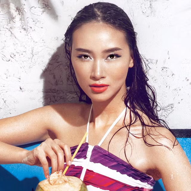 Khi đó, được hỏi về quan điểm yêu đàn ông Tây hay Việt Nam hơn, Trang Khiếu cho rằng, không thể xác định được góc nhìn của người nào là tốt hơn, có những thứ đàn ông Việt Nam rất ok và có những điều đàn ông ngoại quốc lại rất tốt. Cô cho rằng việc người đàn ông có tốt hay không còn tùy thuộc vào cảm nhận riêng của mỗi người phụ nữ.