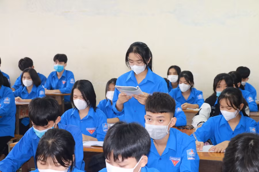 Học sinh Trường THPT Diễn Châu 4, huyện Diễn Châu, Nghệ An đã đến trường học trực tiếp từ đầu tháng 10/2021. Ảnh: NTCC.