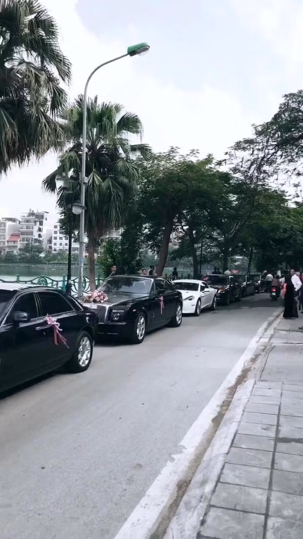 Dàn siêu xe trong lễ rước dâu