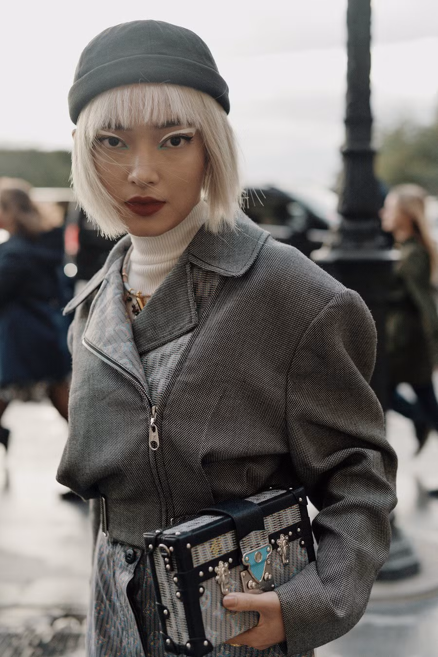 Màn hội ngộ hiếm hoi giữa rich kid Thảo Tiên và Nga Nguyễn tại show Louis Vuitton ảnh 8
