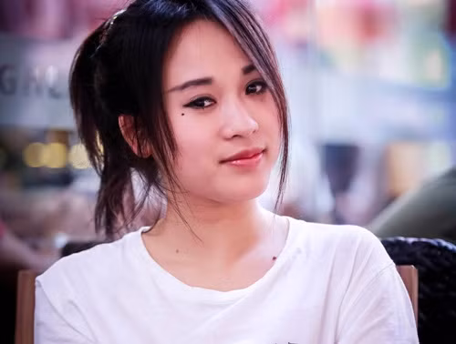 Diễm Hằng cũng là một trong những hot girl kém may mắn.